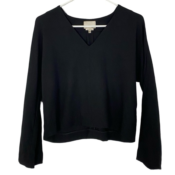 Aritzia Le Fou Wilfred Black Blouse Womens Size XS V Neck Long Sleeve Boxy Crop - Picture 1 of 8